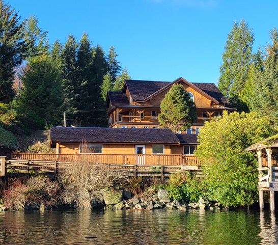 Bamfield Inn